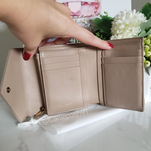 Authentic Pre-owned Yves Saint Laurent Gaby Small Flap Envelope Wallet - Picture 8 of 14
